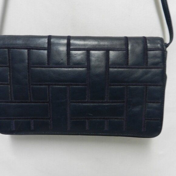 Anne Klein Calderon Vintage Quilted Leather Embroider Shoulder Bag Purse Clutch - Picture 3 of 15